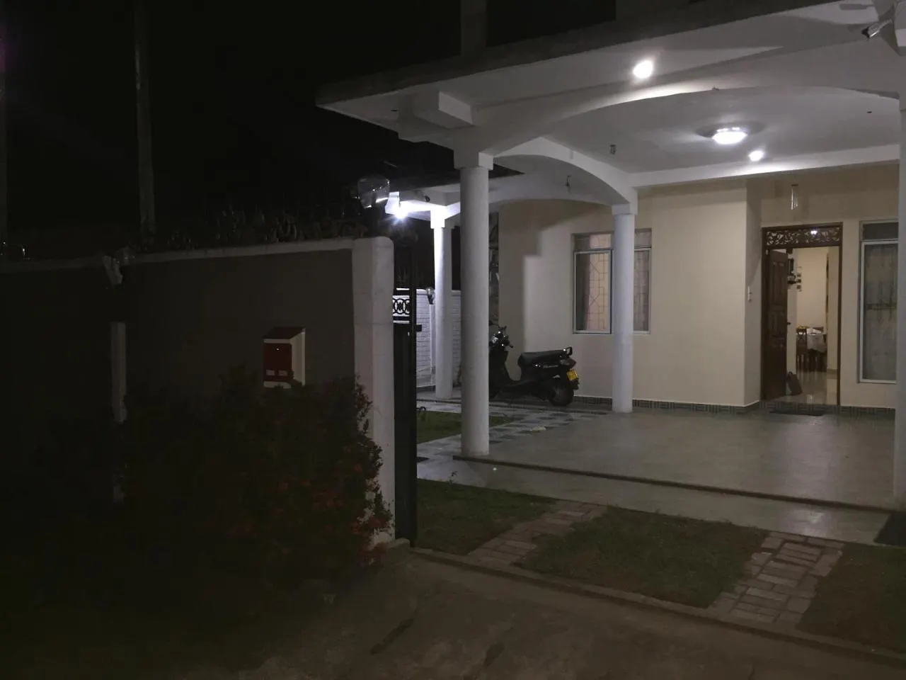 Ivory Home Stay & Self-Catering Guest House Ja-Ela