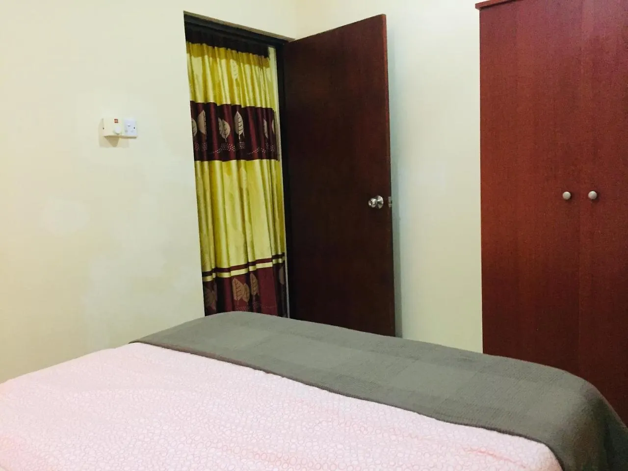 Ivory Home Stay & Self-Catering Guest House Ja-Ela 0*,